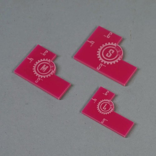 Color: ACRYL - pink