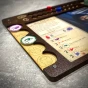 Plansza Gracza do Arkham Horror 3 ed, HDF Wenge, zbliżenie 02.webp